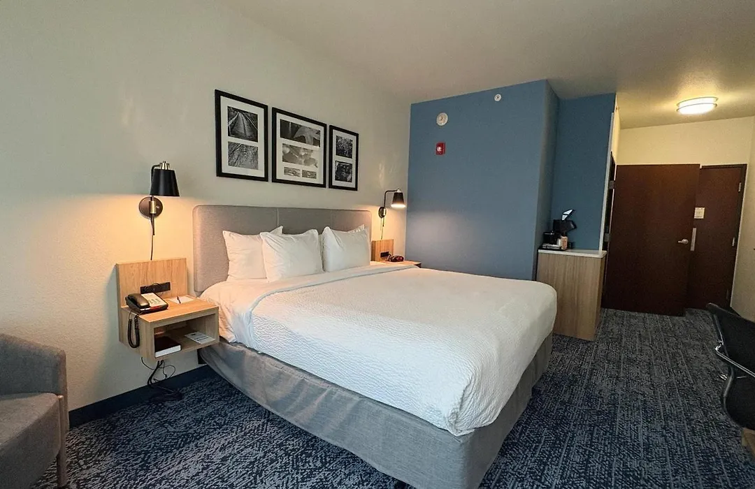 Sleep Inn & Suites Fort Scott-1