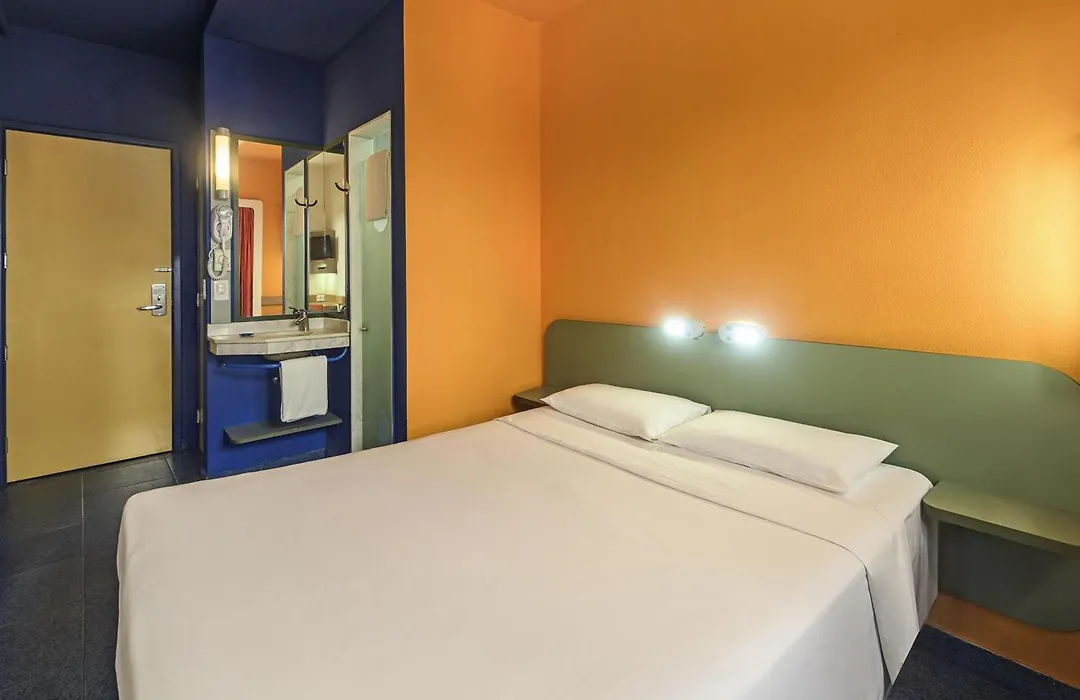 Ibis Budget Belem-1