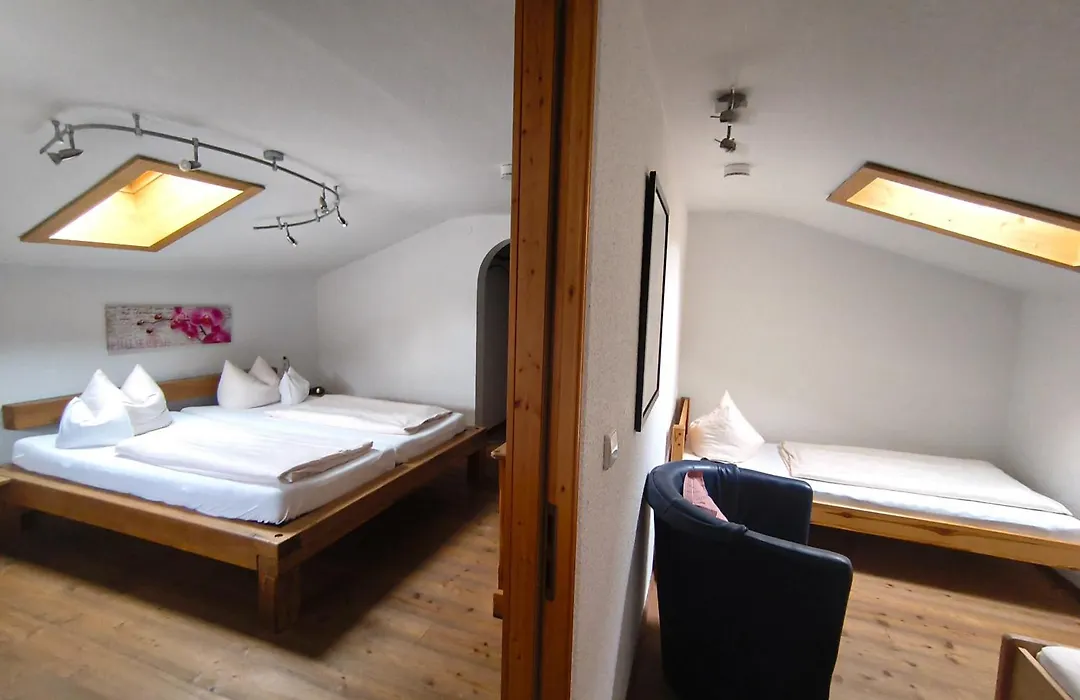 Aktivhotel&Gasthof Schmelz Ihr familienfreundliches Urlaubs Hotel mit Wellness, Almsauna, Chiemgau Karte-1
