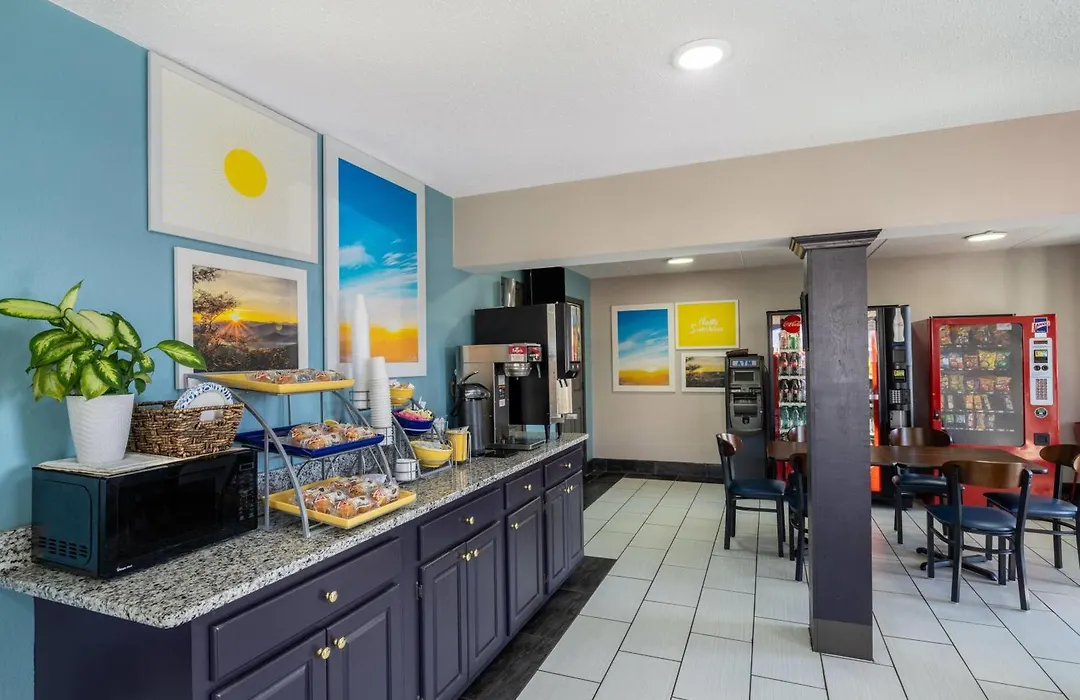 Days Inn By Wyndham Greeneville-1
