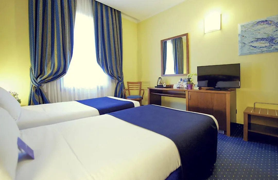 Mercure Genova San Biagio-1