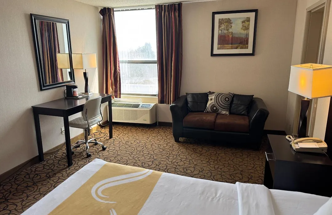 Quality Inn & Suites Escanaba North-1