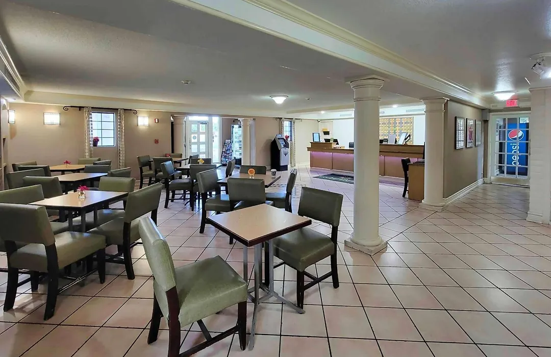 Travelodge By Wyndham Amarillo West Medical Center-1