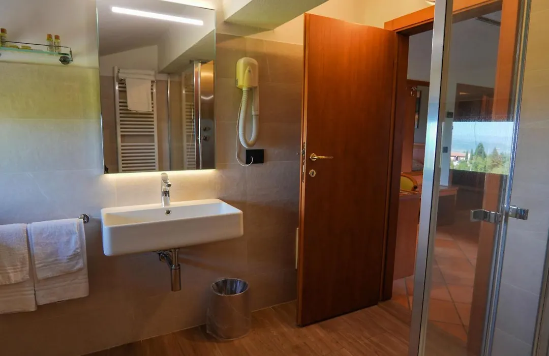 Hotel La Scottiglia e Ristorante-1