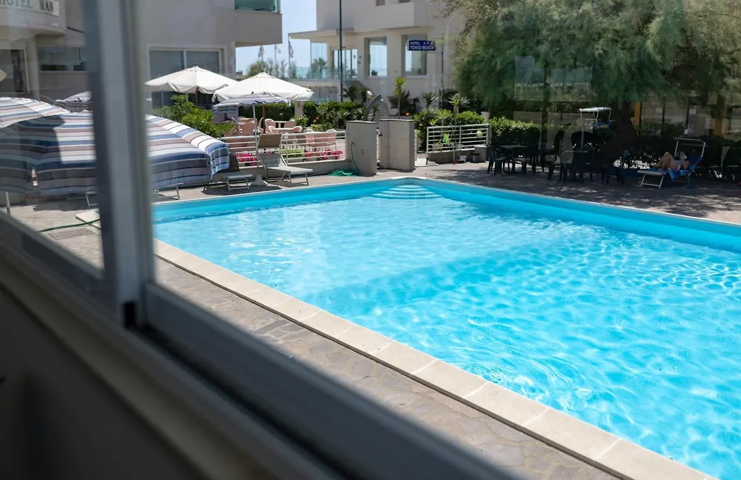 Hotel Man-1
