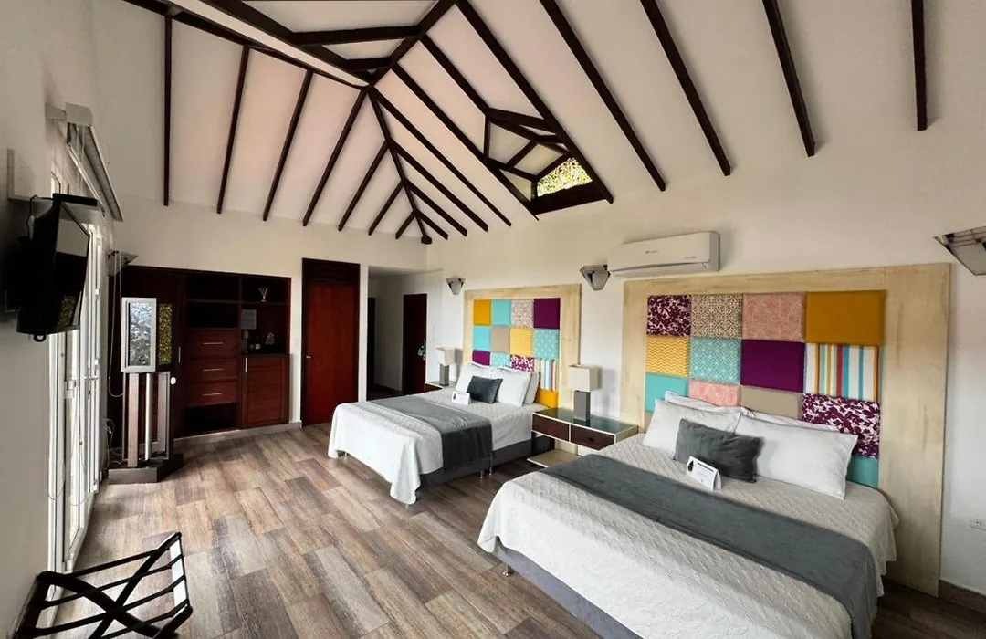 CASA BOHEMIA - Hotel, Spa, Restaurante, Viñedo, Cervecería-1