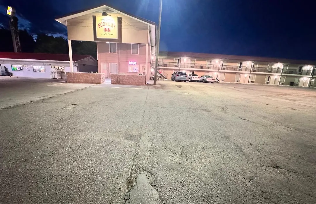 Economy Inn Sweetwater I-75-1