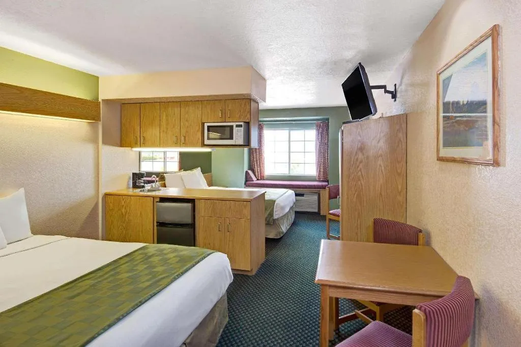 Microtel Inn & Suites By Wyndham Albuquerque West-1