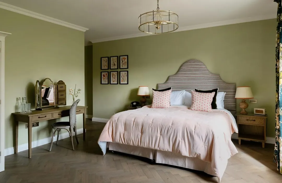 Cromlix-1