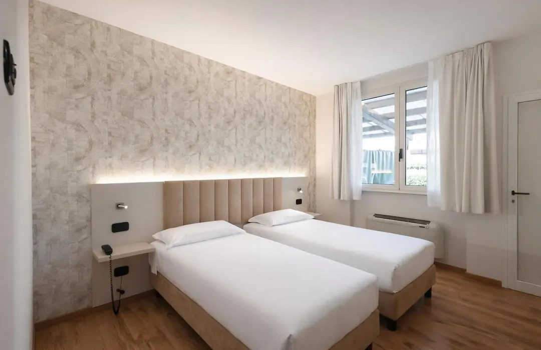 Lvg Hotel Collection - Riz-1