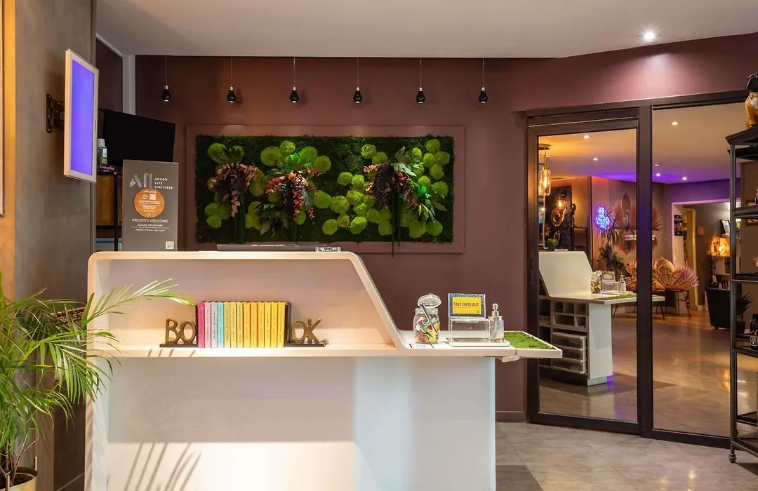 Ibis Styles Paris Tolbiac Bibliotheque-1