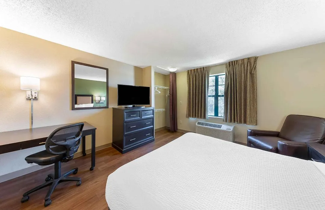 Extended Stay America Select Suites - Des Moines - West Des Moines-1