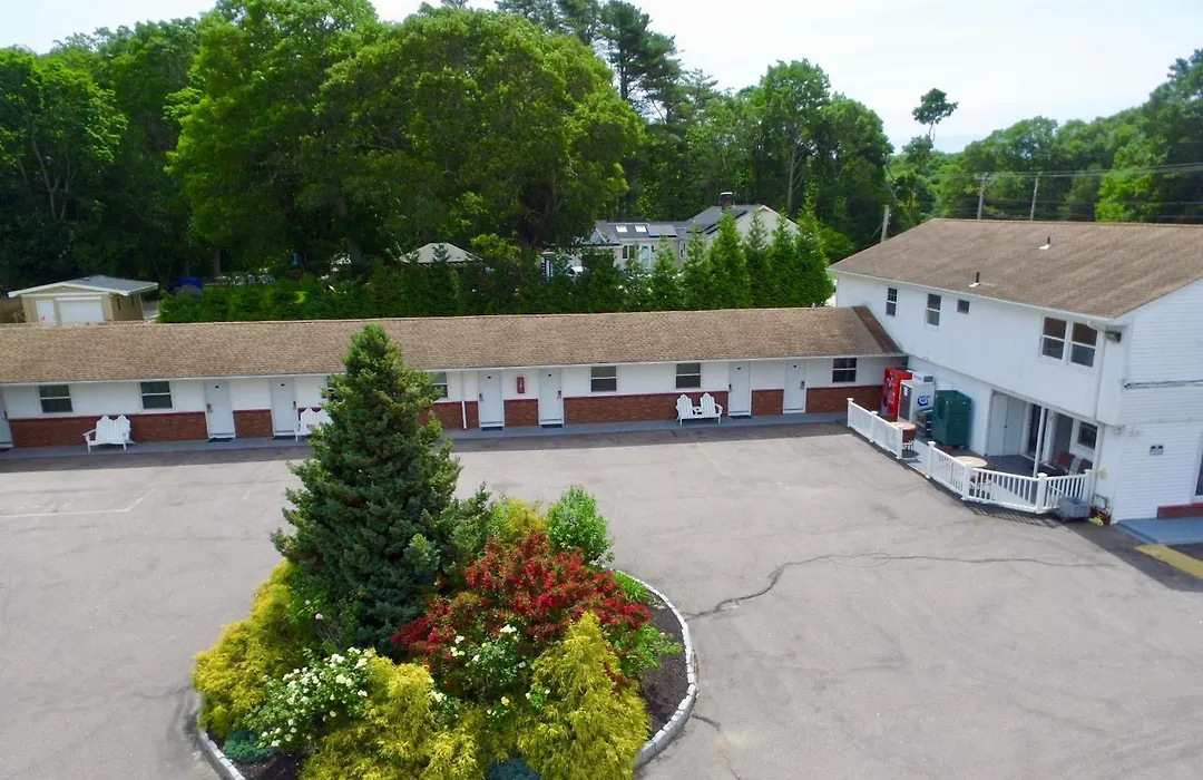 Aquastar Inn-1