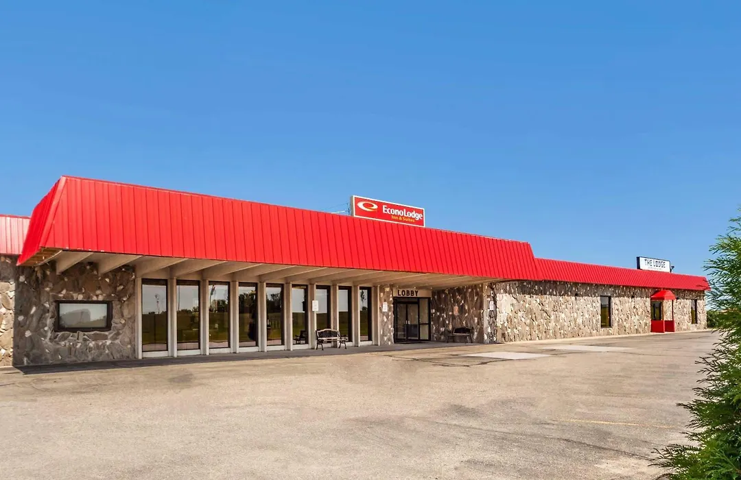Econo Lodge Inn & Suites Brookings-1