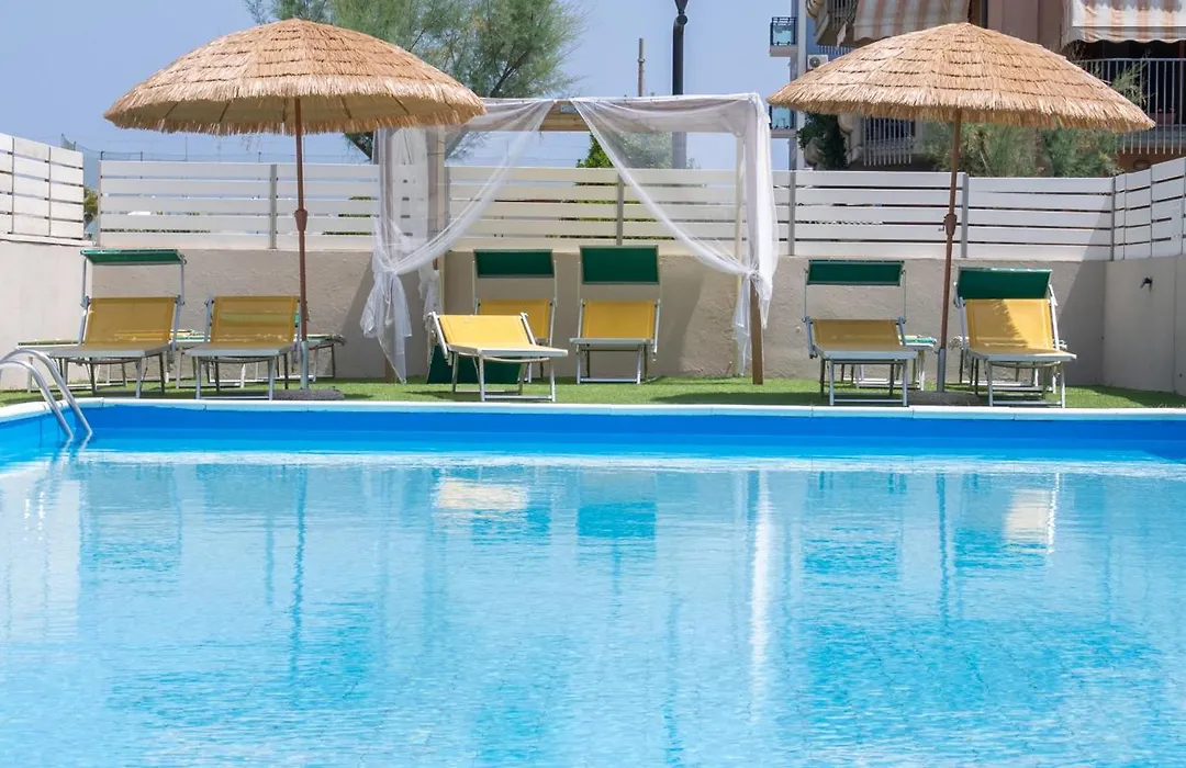 Nuovo hotel ANTHISA-1