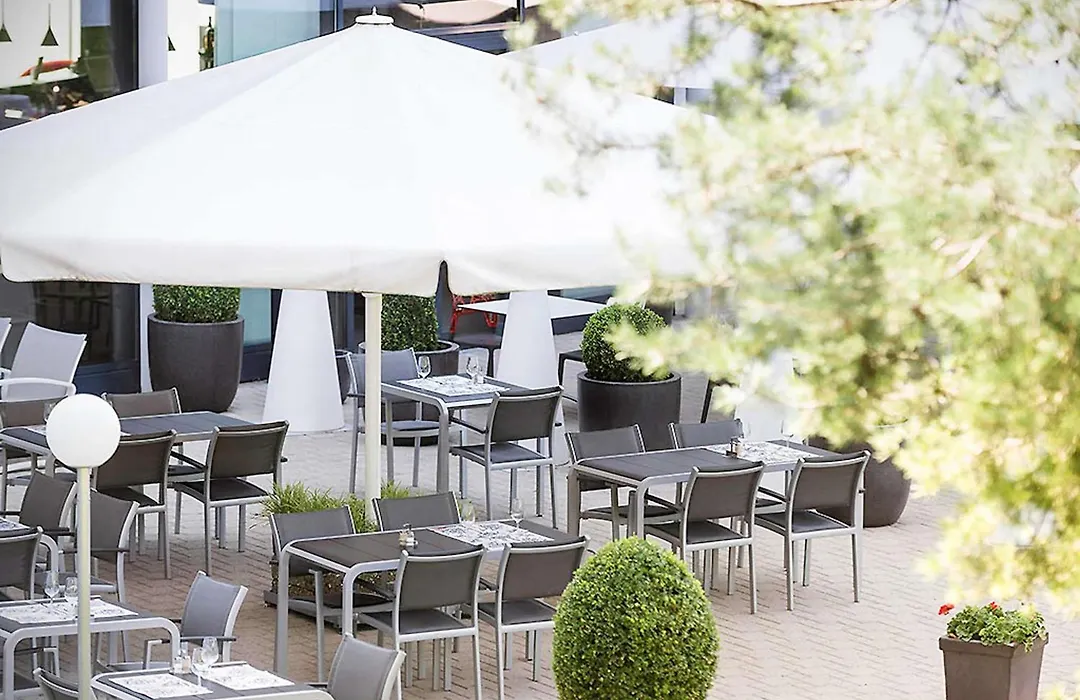 Novotel Suites Geneve Aeroport-1