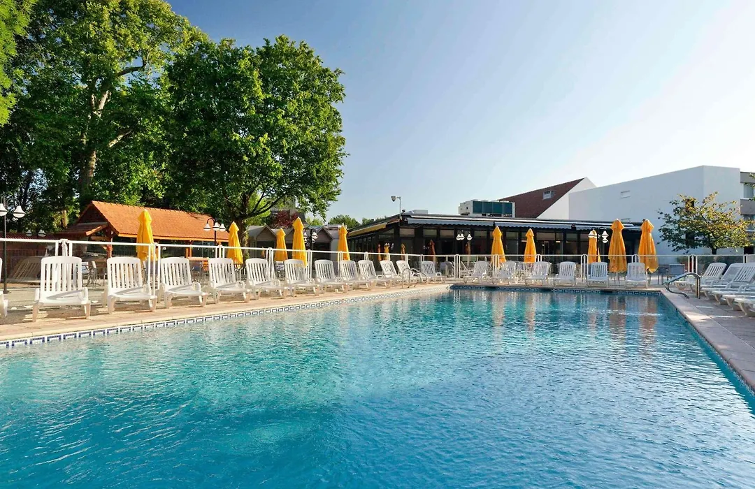 Novotel Saclay-1