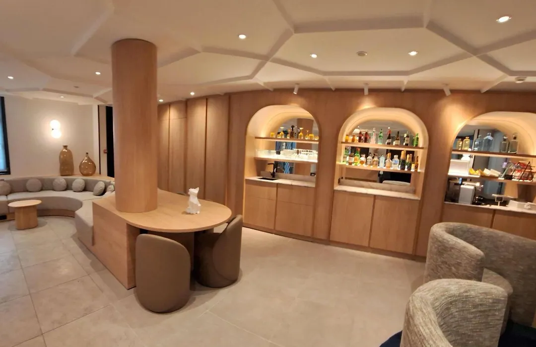 Mercure Paris Arc de Triomphe Wagram-1