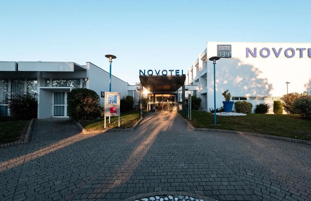 Novotel Chartres-1