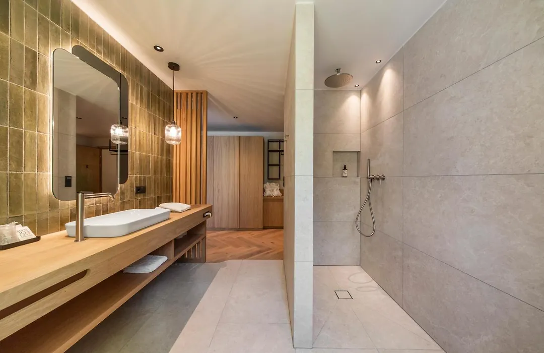 Hotel Gampen-1