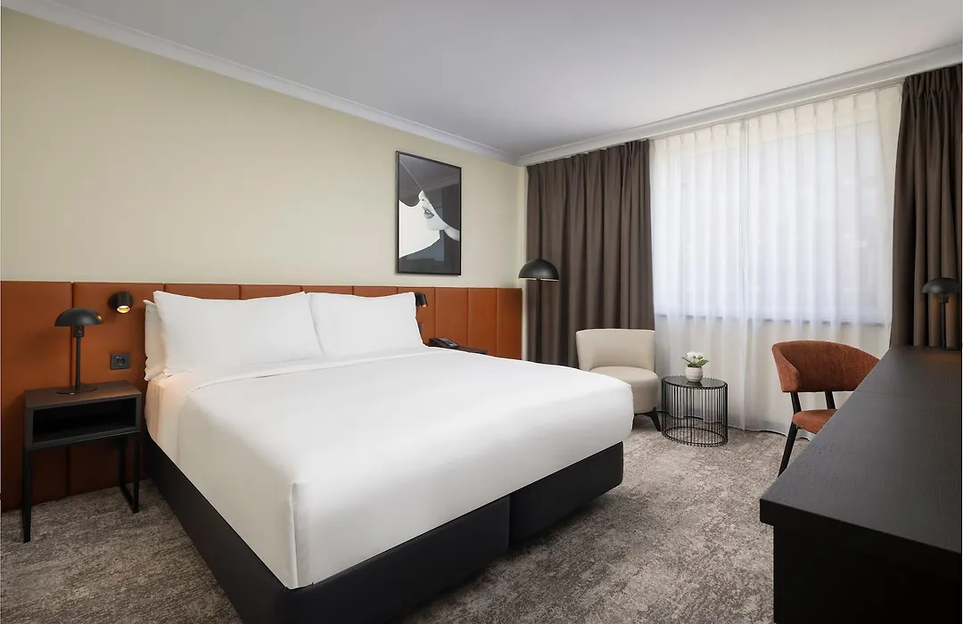 Hilton Duesseldorf-1