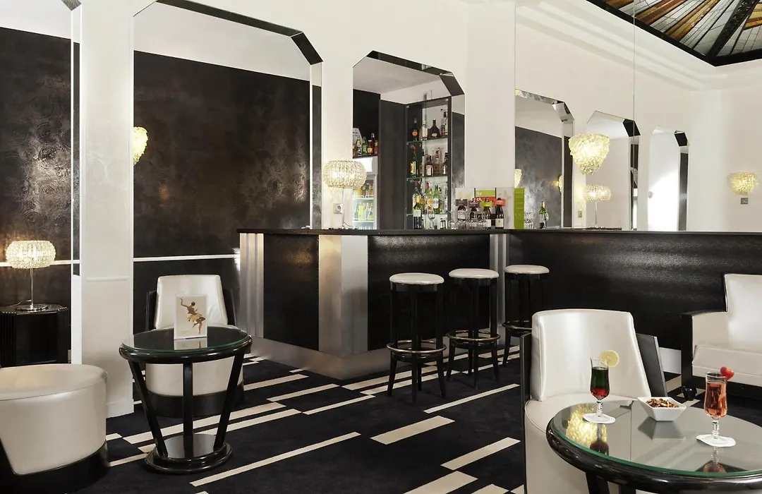 Mercure Paris Opéra Faubourg Montmartre-1