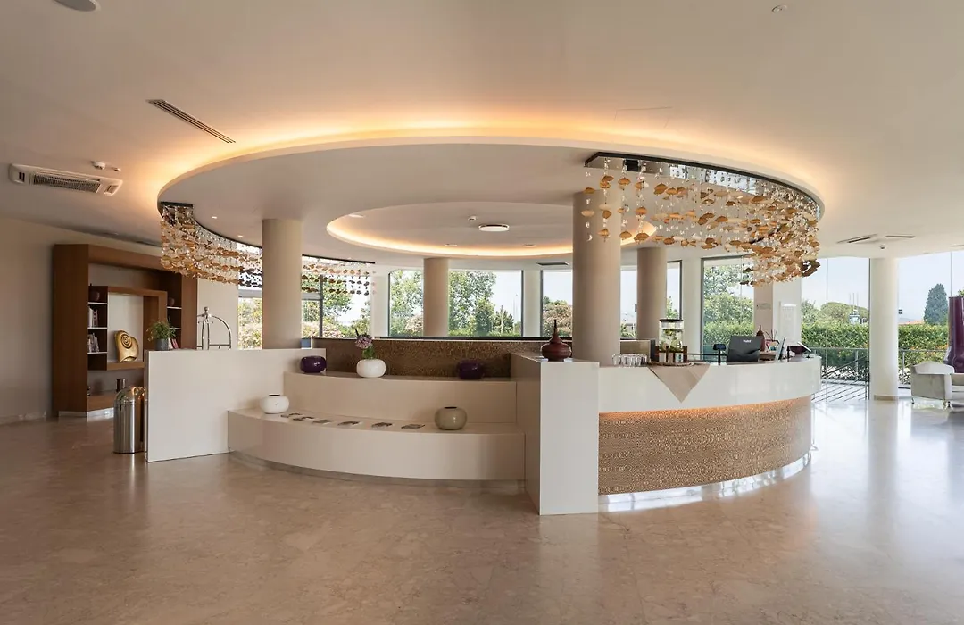 Smy Pisa Plaza-1