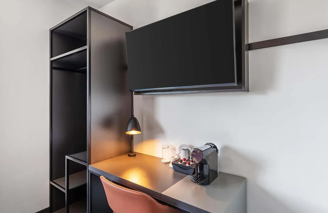 B&B Hotel Freiburg-Süd-1