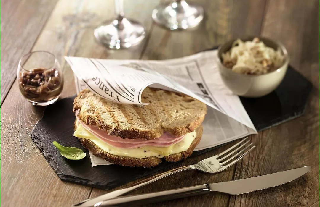 ibis Saintes-1