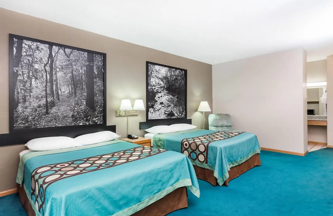 Baymont Inn And Suites By Wyndham Platteville-1