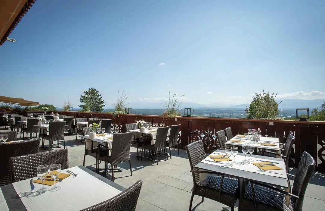 Hôtel-Restaurant Bois Joly-1