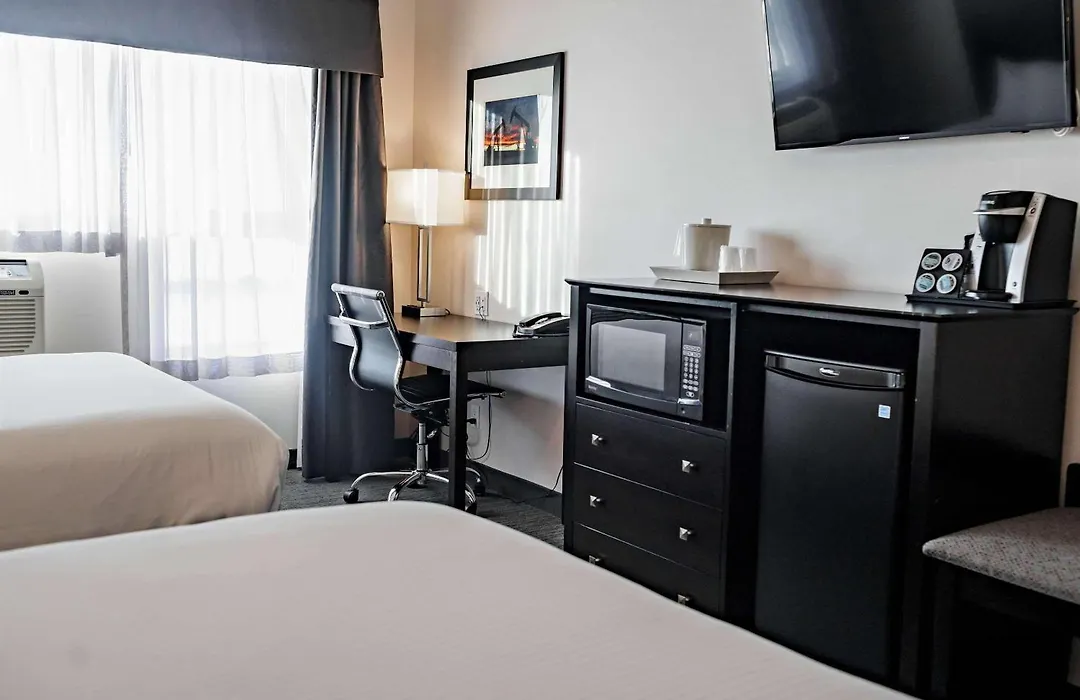 Park Inn By Radisson Edmonton Airport-1