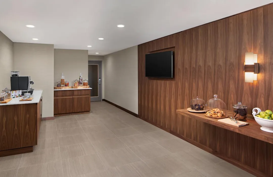 Delta Hotels By Marriott Thunder Bay-1