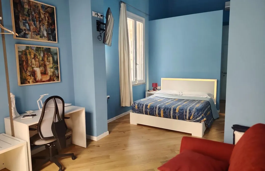 Falstaff Rooms & Suites-1
