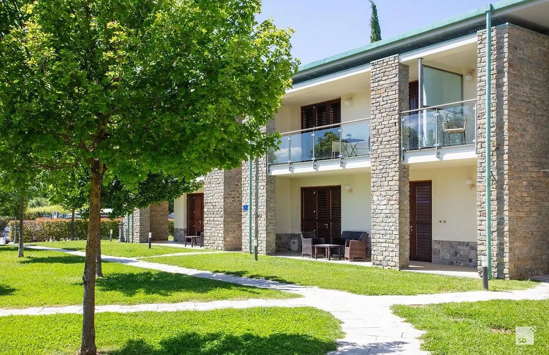 Chianti Village - Free Parking & Restaurant-1
