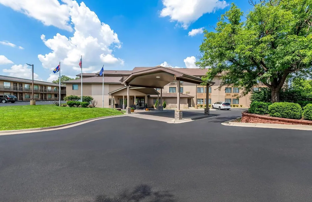 Quality Inn & Suites Lawrence - University Area-1