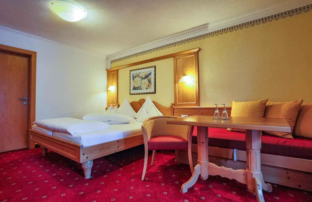 Hotel Alpina-1