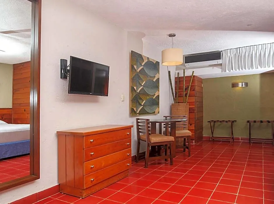 Hotel Casa Colonial Cozumel-Dog Friendly-1