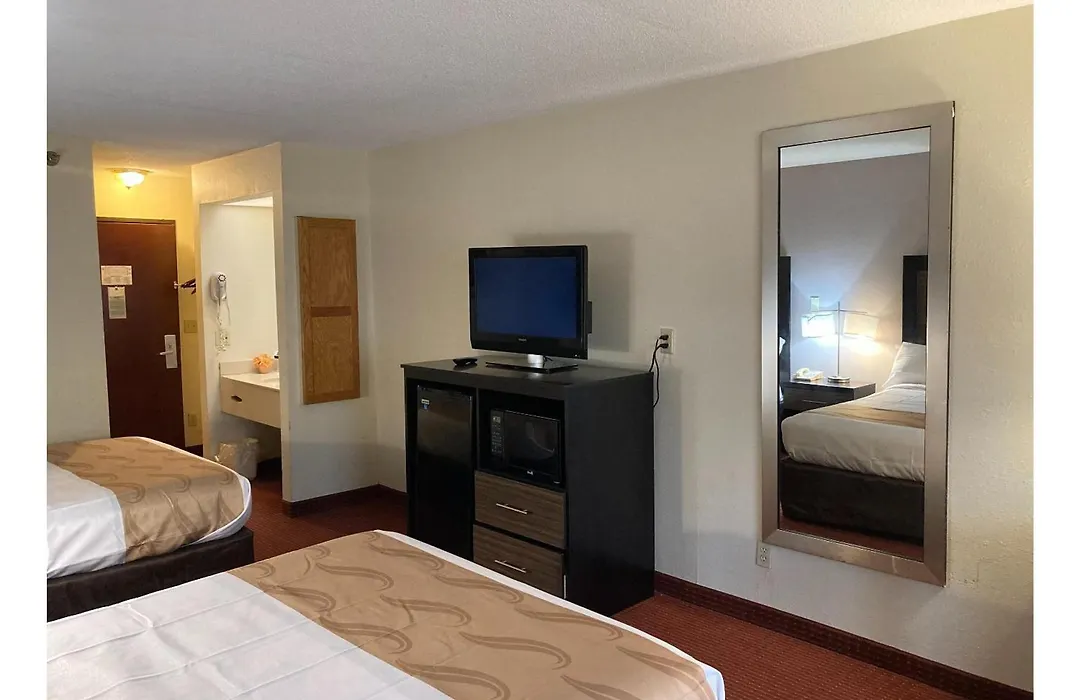 Motel 6 Elkhart, In-1