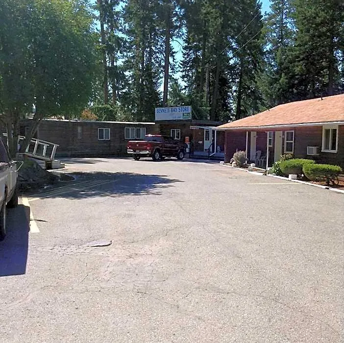 Bennett Bay Inn-1