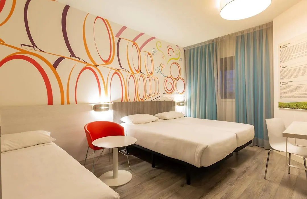Ibis Styles Madrid Prado-1