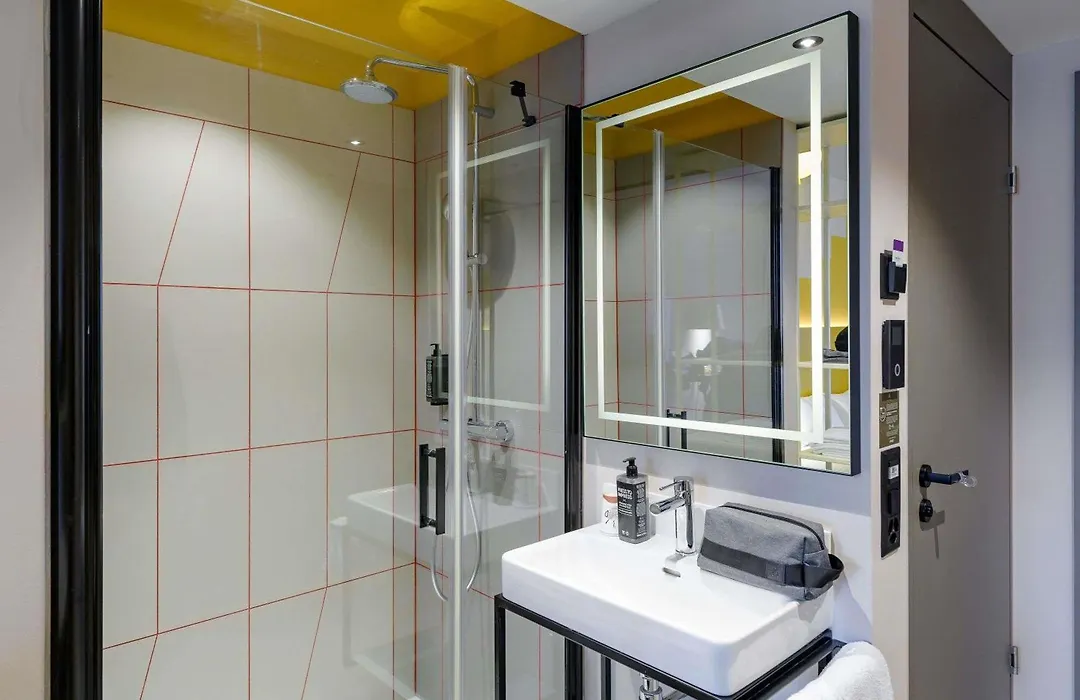 ibis Styles Zurich City Center-1