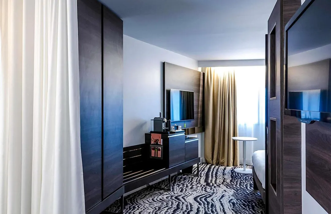 Novotel Paris 14 Porte D'Orleans-1