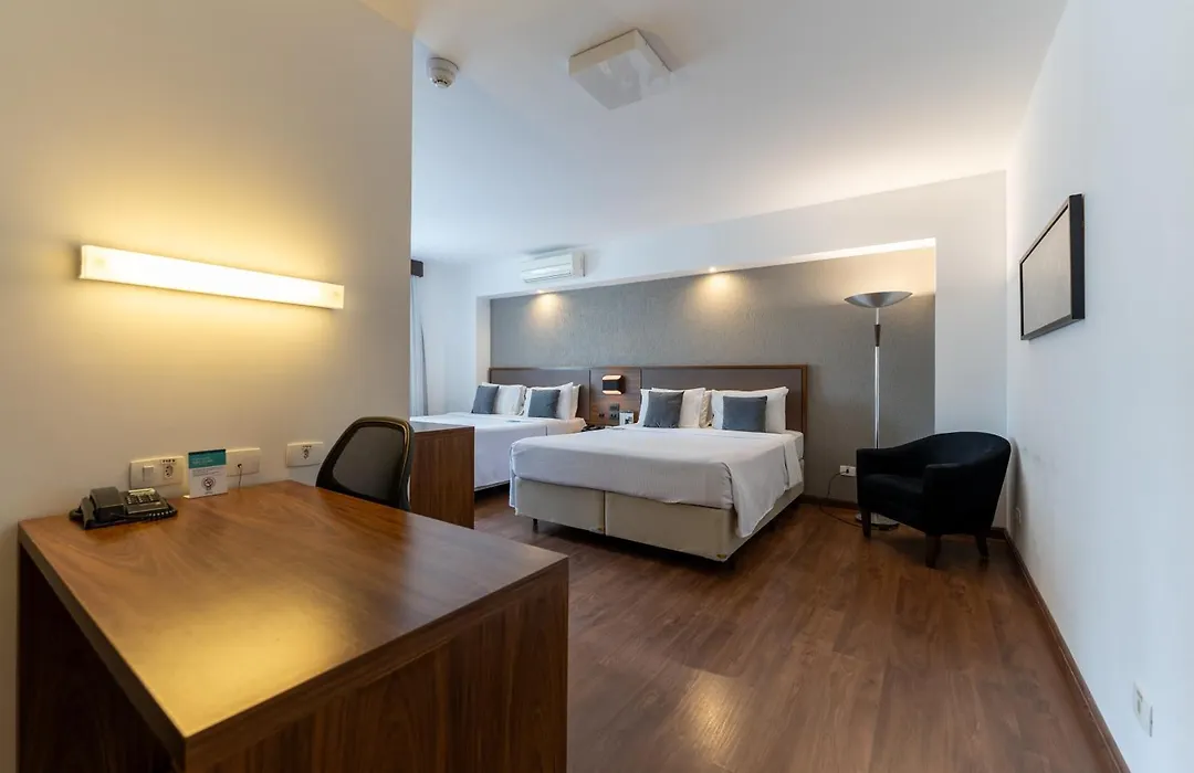 Hotel Deville Curitiba-1