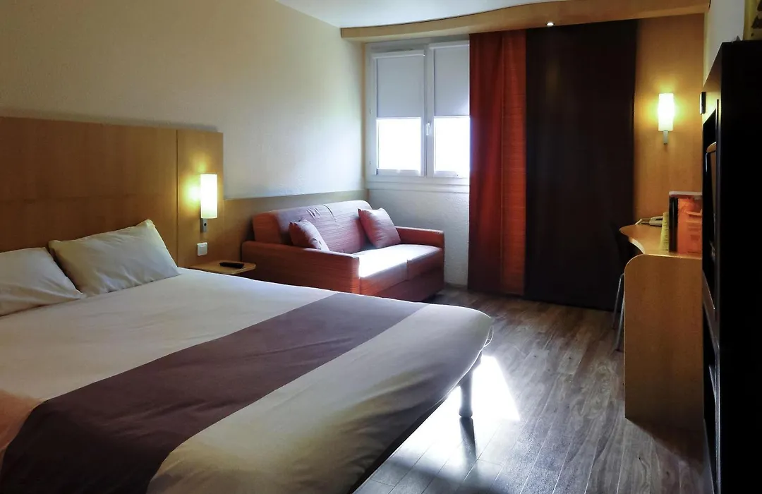 Ibis Roanne Le Coteau Hotel Restaurant-1
