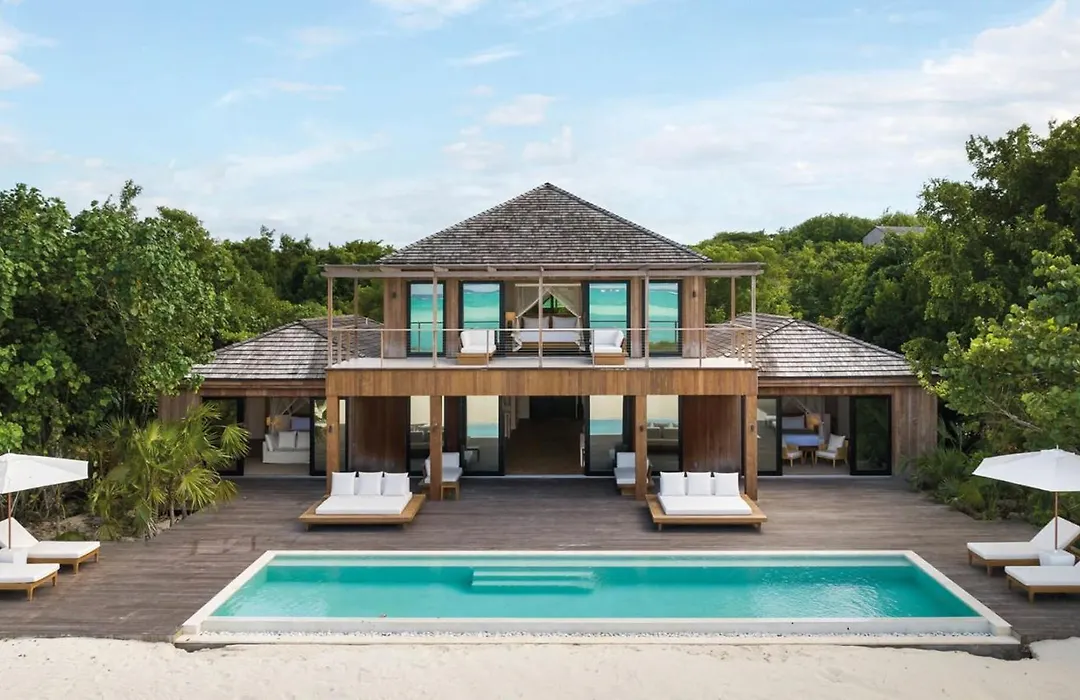 Como Parrot Cay-1