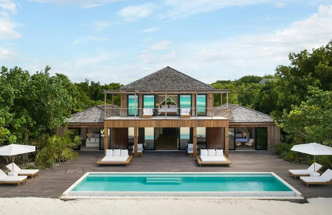 Como Parrot Cay-1