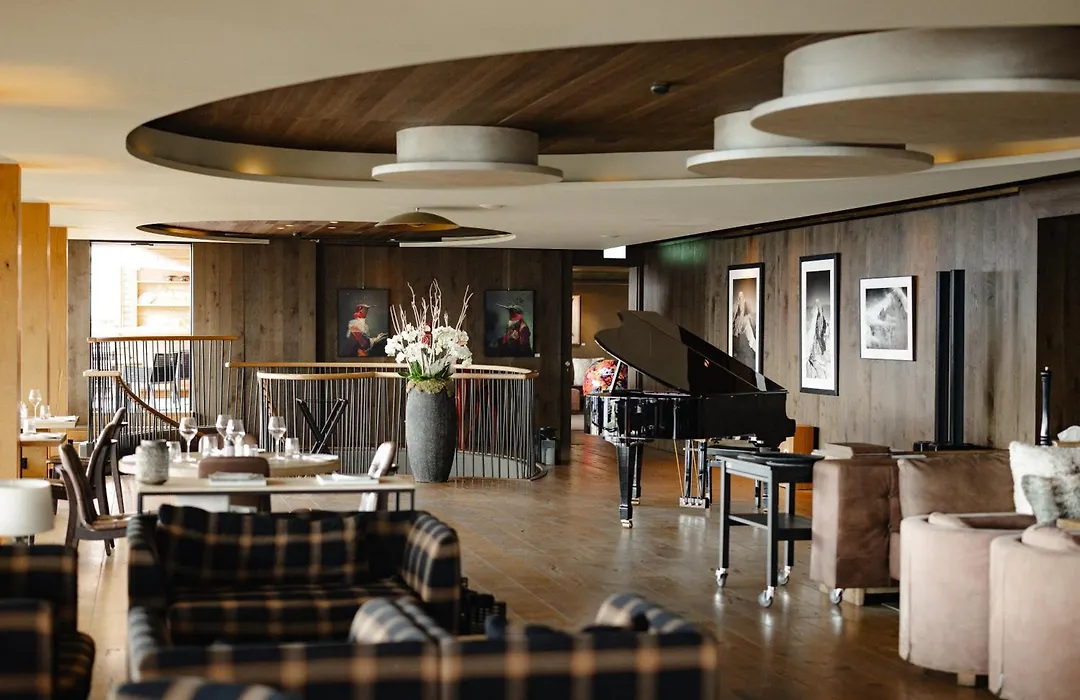 Crans Ambassador-1
