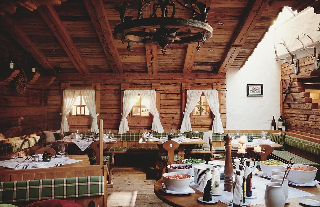 Burg Hotel Oberlech-1