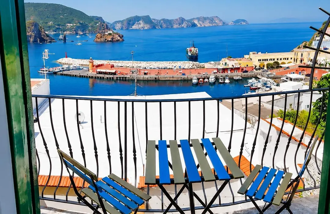 Maridea - Camere con vista al Porto-1